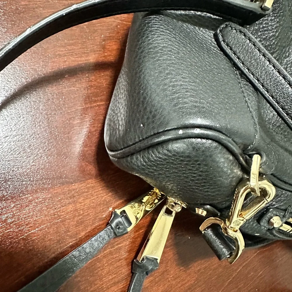 Michael Kors mini Rea backpack NWOT Michael Kors mini Rhea backpack NWOT - Picture 3 of 9